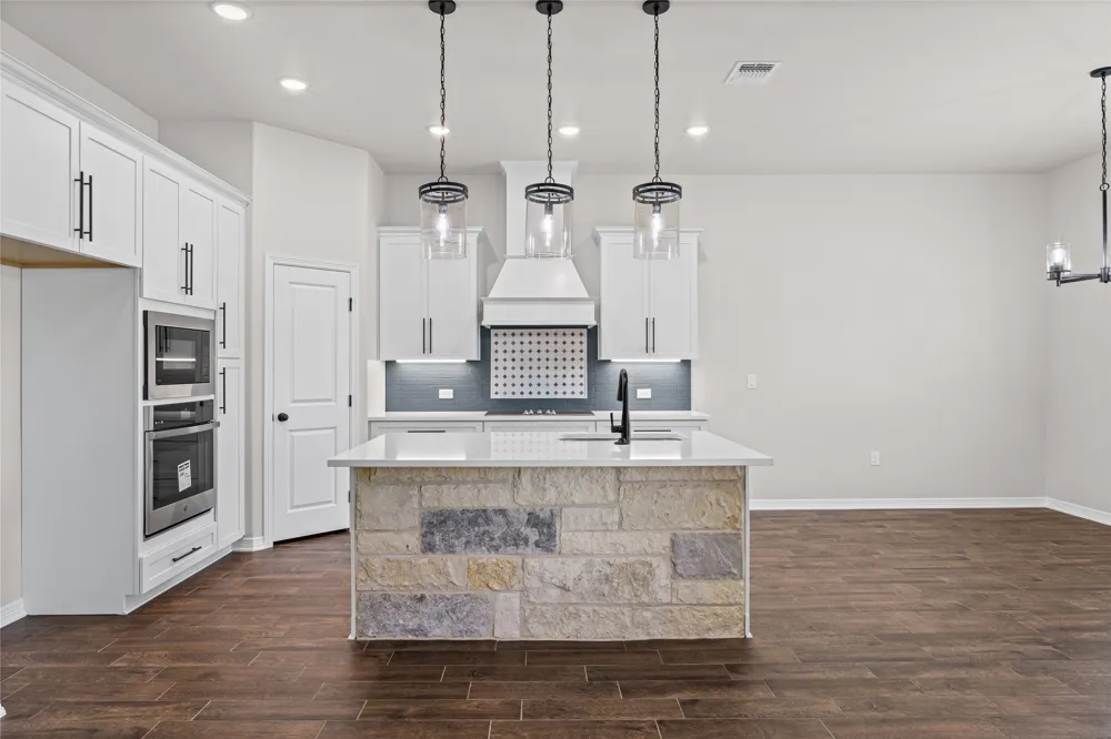 132 Lasso Loop Lorena, TX 76655