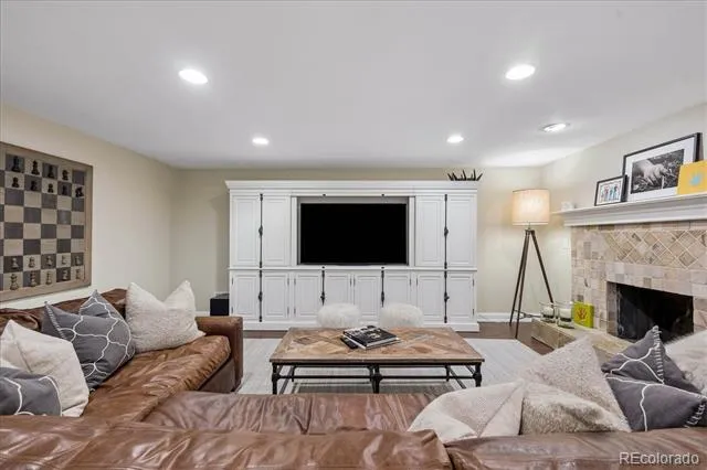 6452 E Radcliff Avenue Englewood, CO 80111