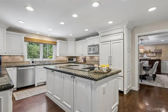 6452 E Radcliff Avenue Englewood, CO 80111