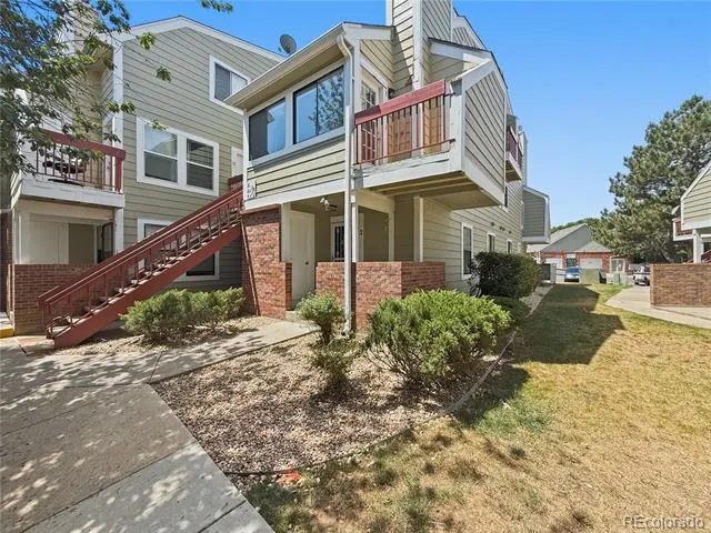 942 S Dearborn Way #10 Aurora, CO 80012