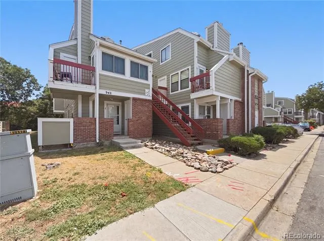 942 S Dearborn Way #10 Aurora, CO 80012