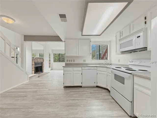 942 S Dearborn Way #10 Aurora, CO 80012