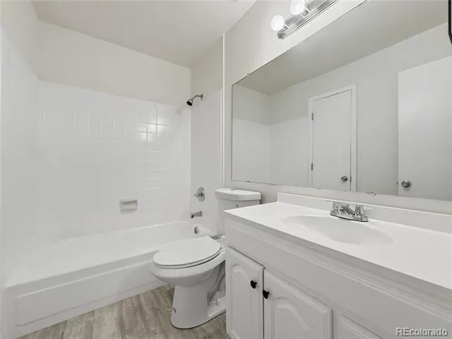 942 S Dearborn Way #10 Aurora, CO 80012