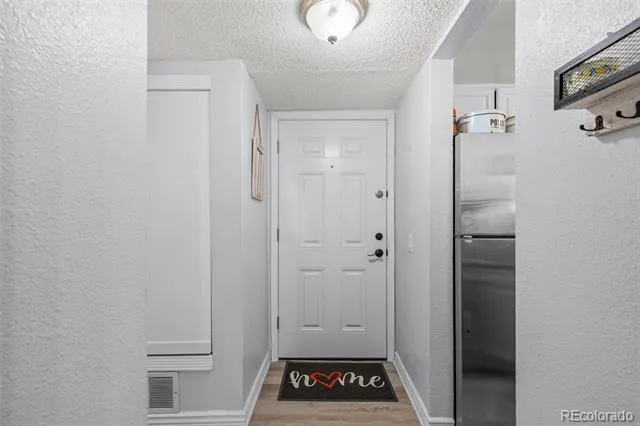 9867 E Peakview Avenue #E1 Englewood, CO 80111