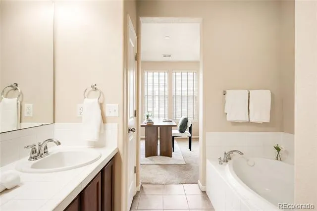 8922 E Otero Place Englewood, CO 80112