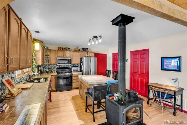 2716 County Road 327 Westcliffe, CO 81252