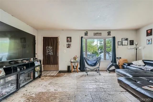6952 Mariposa Street Denver, CO 80221