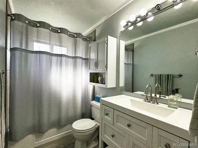 2421 Oleander Court Loveland, CO 80538
