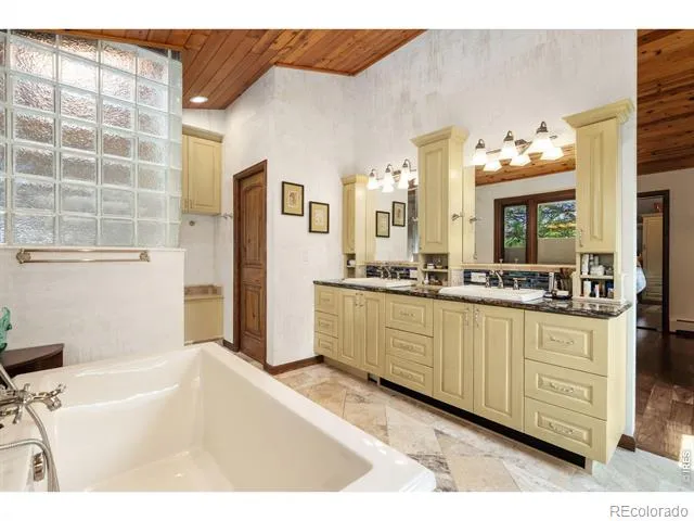 500 Apple Blossom Lane Fort Collins, CO 80526
