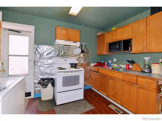 913 4th Street Greeley, CO 80631