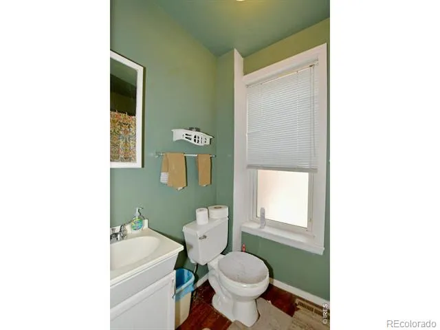 913 4th Street Greeley, CO 80631