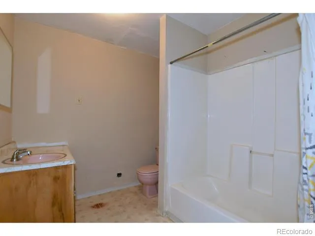 913 4th Street Greeley, CO 80631