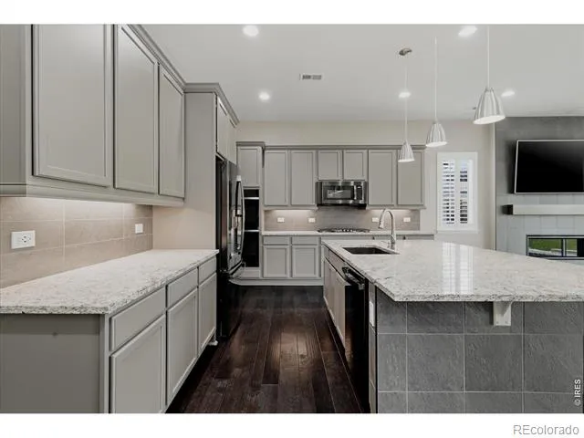 6725 Mentha Drive Castle Rock, CO 80108