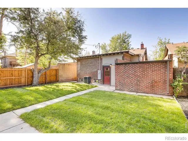 4035 Batavia Place Denver, CO 80220