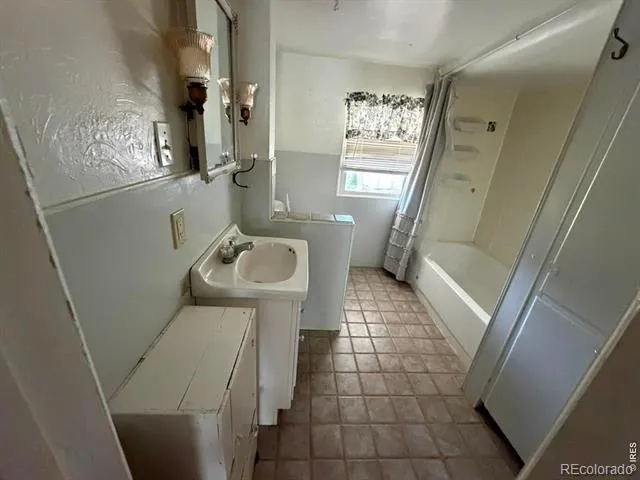 1012 Lincoln Street Wray, CO 80758