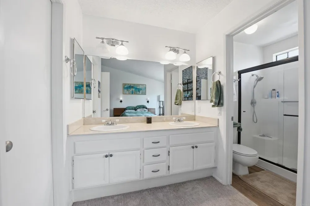 2815 New Castle Way Carlsbad, CA 92010
