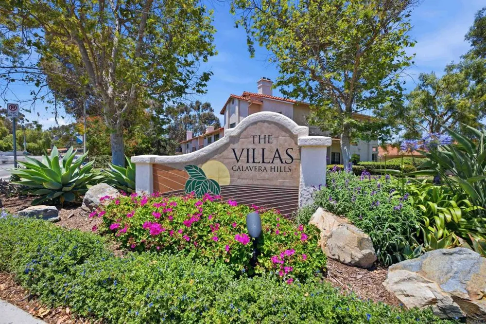 2815 New Castle Way Carlsbad, CA 92010
