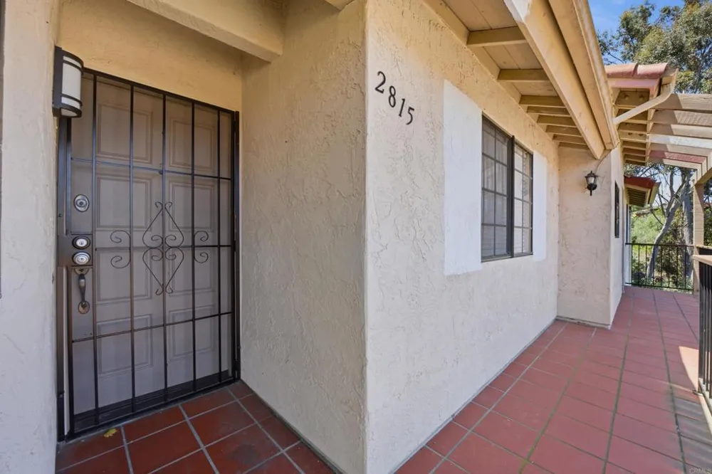 2815 New Castle Way Carlsbad, CA 92010