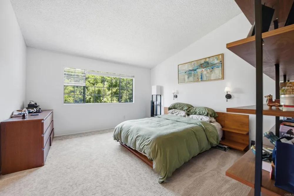 2815 New Castle Way Carlsbad, CA 92010