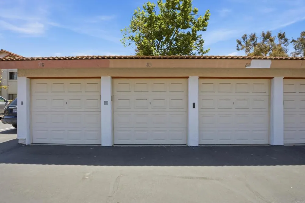 2815 New Castle Way Carlsbad, CA 92010