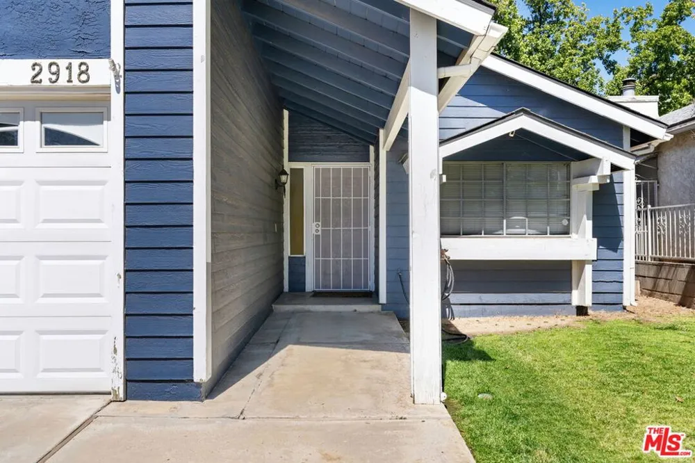 2918 La Costa Street Bakersfield, CA 93306