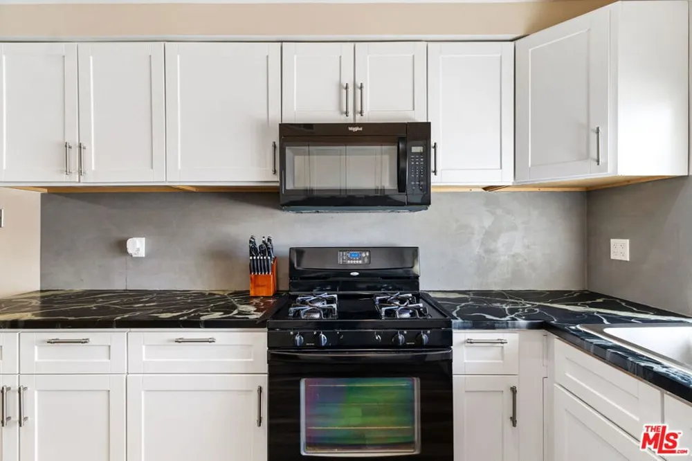 2918 La Costa Street Bakersfield, CA 93306