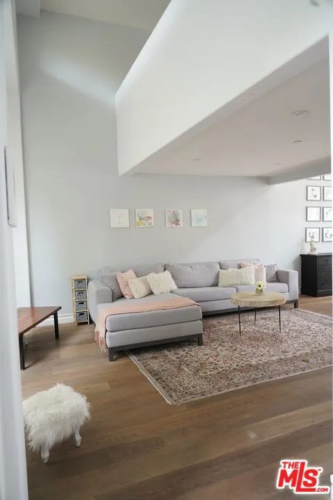 1038 11th Street #D Santa Monica, CA 90403