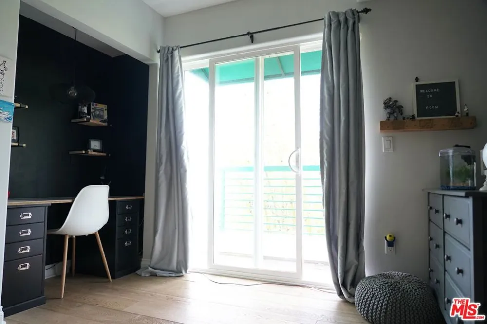 1038 11th Street #D Santa Monica, CA 90403