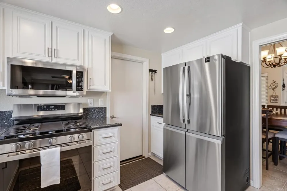9116 Lake Valley Road El Cajon, CA 92021