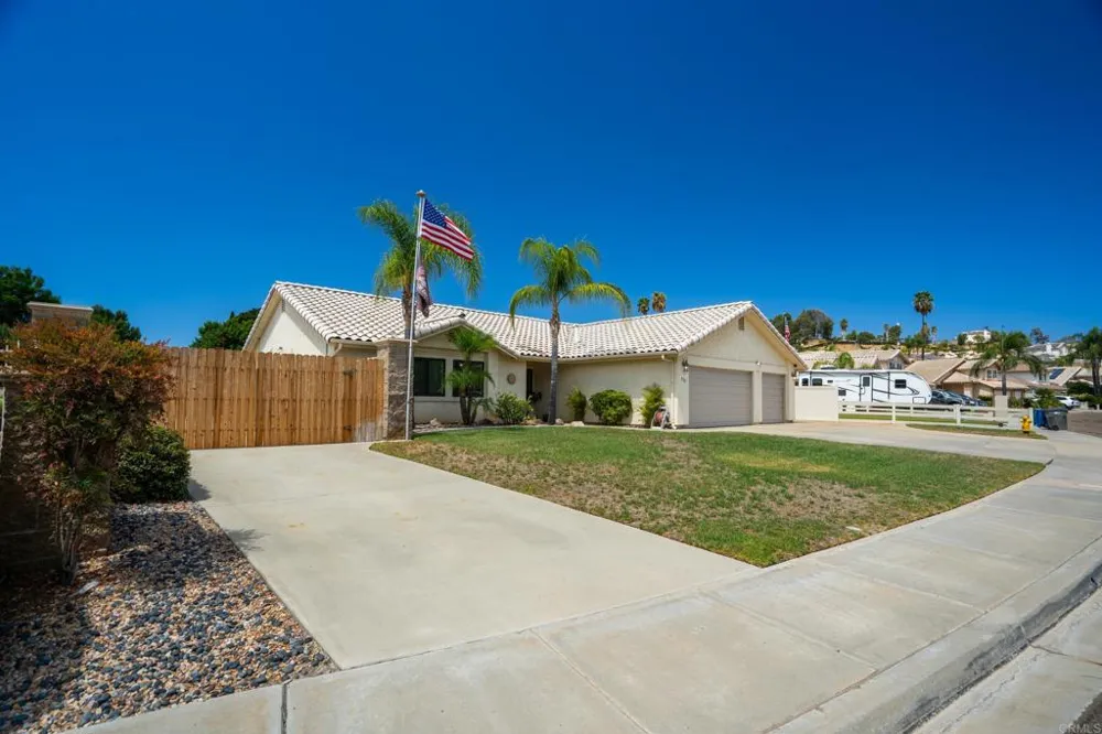 9116 Lake Valley Road El Cajon, CA 92021