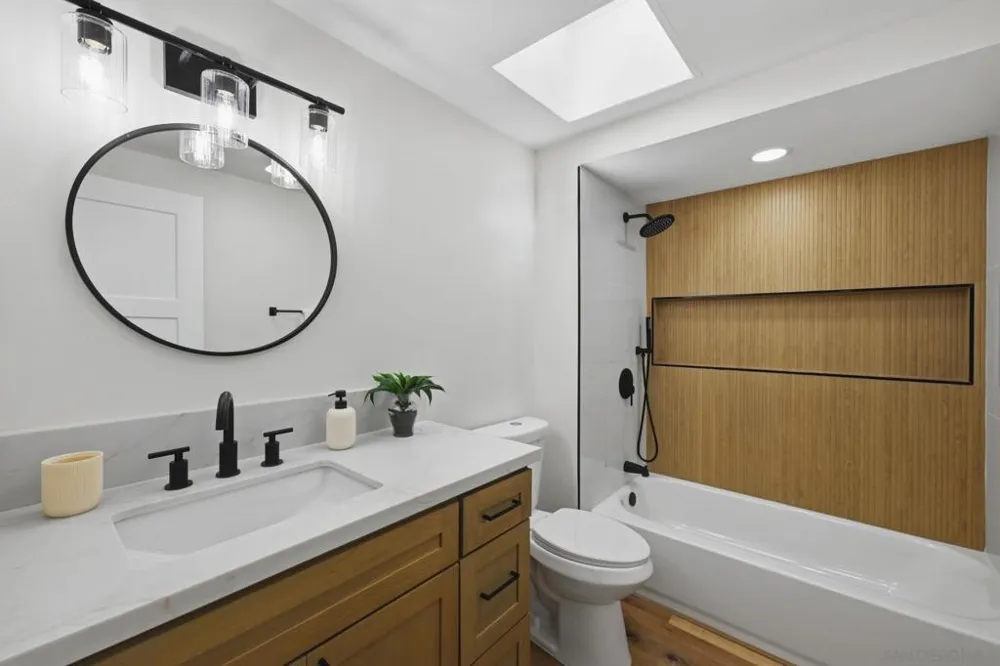 3621 Vista Campana S #11 Oceanside, CA 92057