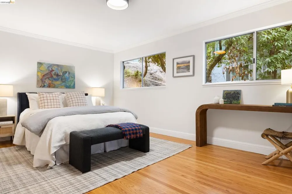 6309 Longcroft Dr Oakland, CA 94611
