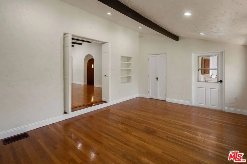 3447 Primera Avenue Los Angeles, CA 90068