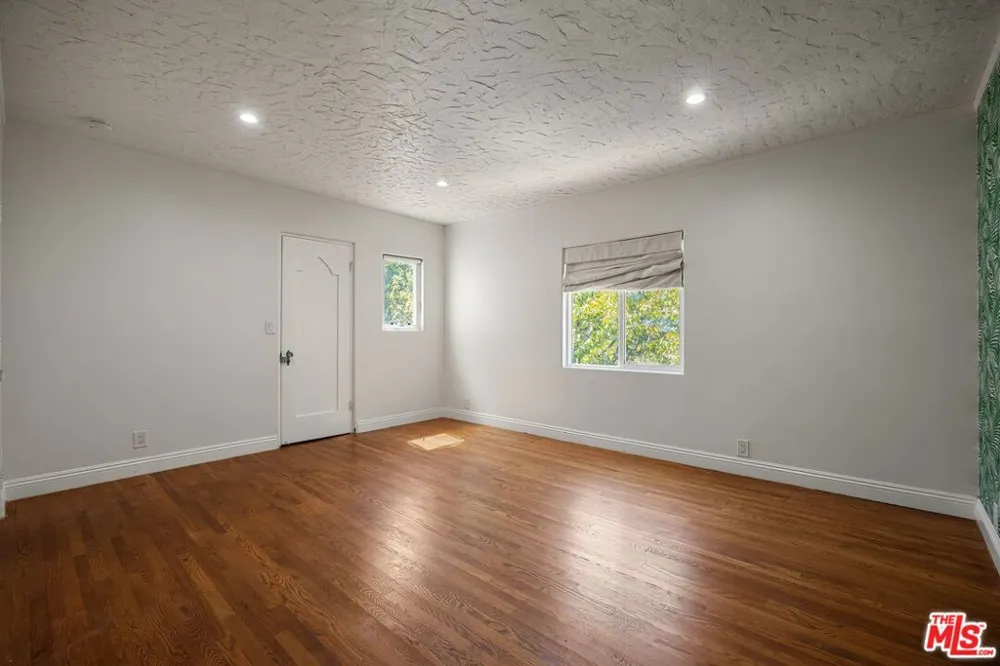 3447 Primera Avenue Los Angeles, CA 90068