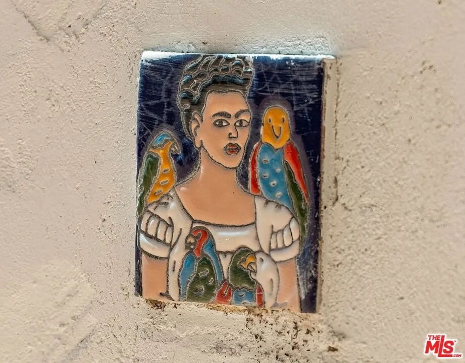 3447 Primera Avenue Los Angeles, CA 90068