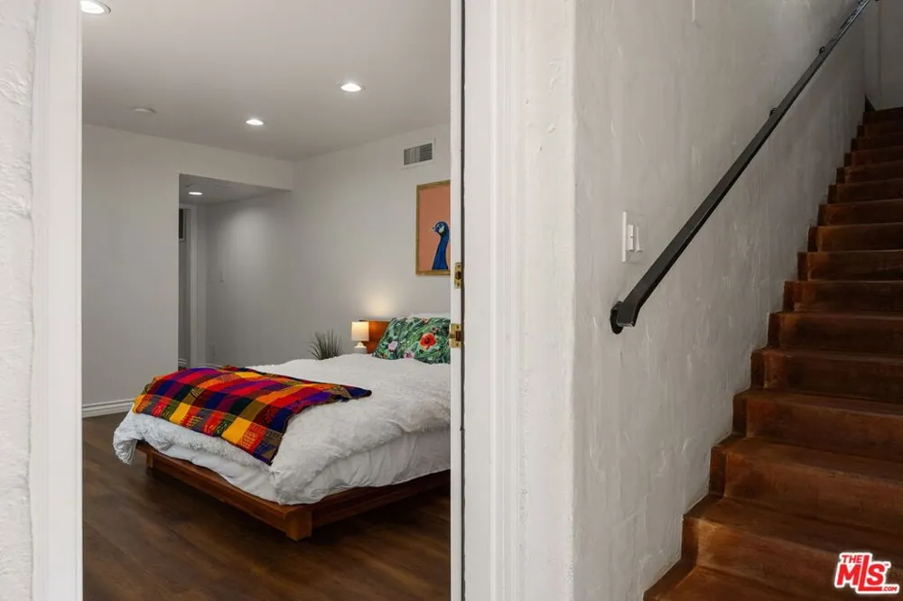 3447 Primera Avenue Los Angeles, CA 90068