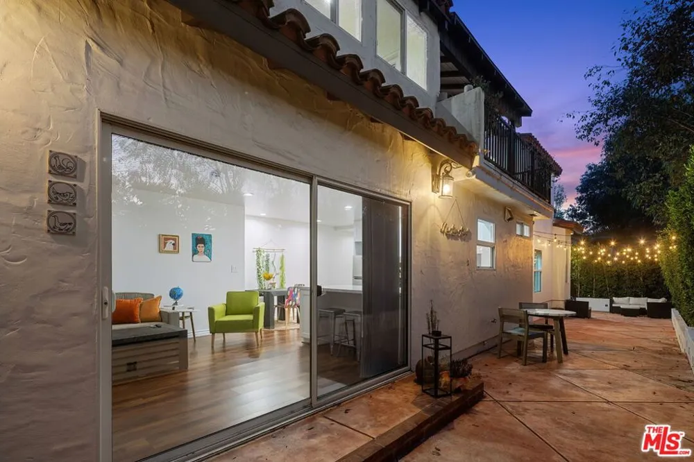 3447 Primera Avenue Los Angeles, CA 90068