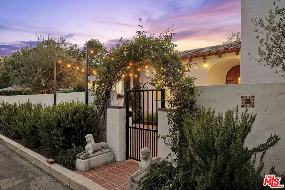 3447 Primera Avenue Los Angeles, CA 90068