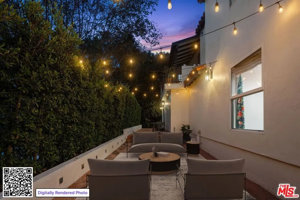 3447 Primera Avenue Los Angeles, CA 90068