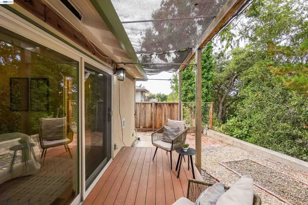 3404 Saddle Dr Hayward, CA 94541