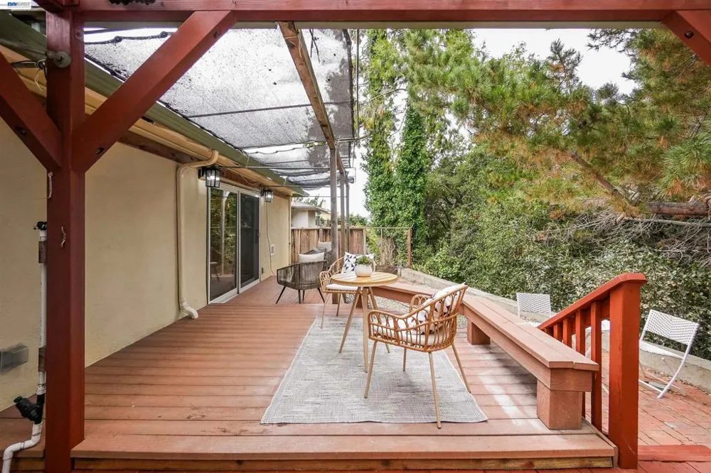 3404 Saddle Dr Hayward, CA 94541