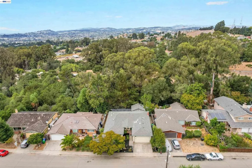 3404 Saddle Dr Hayward, CA 94541