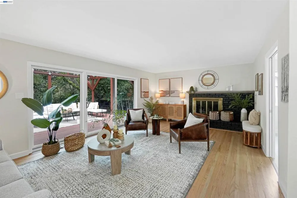 3404 Saddle Dr Hayward, CA 94541