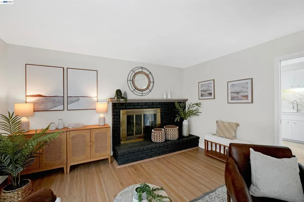 3404 Saddle Dr Hayward, CA 94541