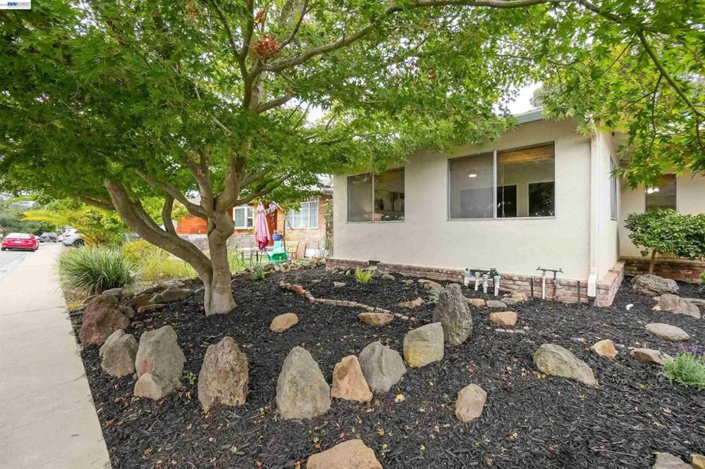 3404 Saddle Dr Hayward, CA 94541