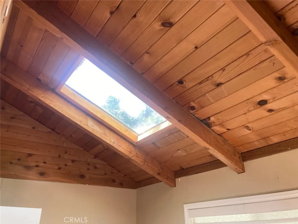 143 Western Cedar Glen, CA 92321