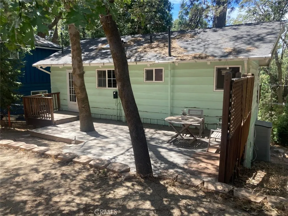 143 Western Cedar Glen, CA 92321