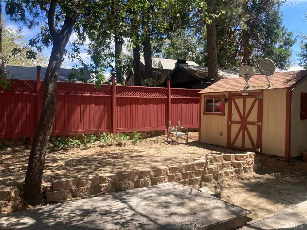 143 Western Cedar Glen, CA 92321