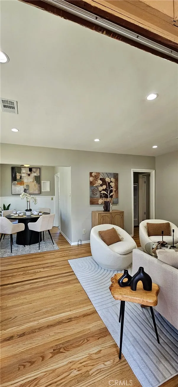10344 Oro Vista Avenue Sunland, CA 91040