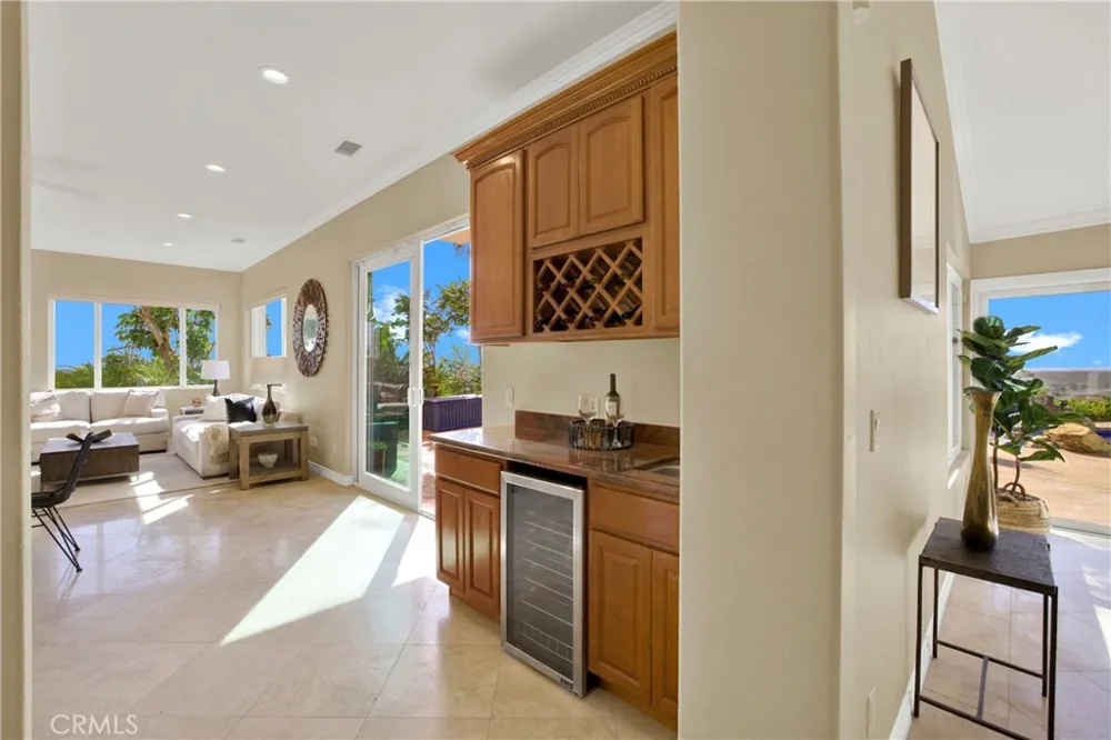 3313 Cabo Court Carlsbad, CA 92009